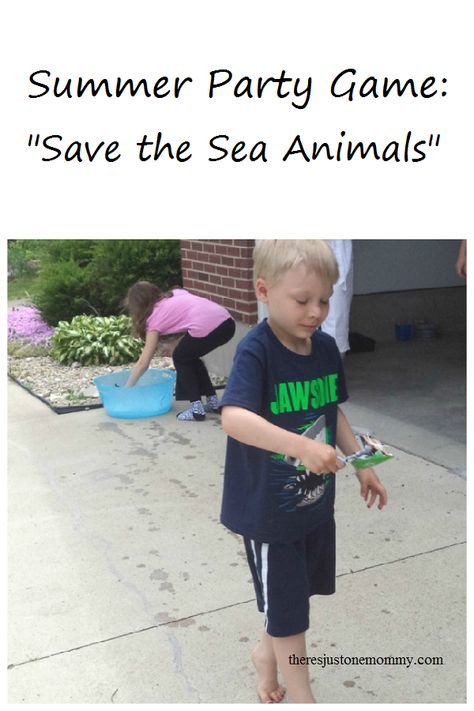 Looking for a fun outdoor party game idea this summer? Here's one that will get the kids working together to save the sea animals! Sea Animals Party, Under The Sea Games, Animal Party Games, Kid Party Games Outdoor, Ocean Themed Party, Ocean Games, Save The Sea, Summer Party Games, Ocean Projects