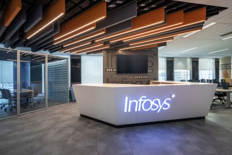 Infosys Consulting Offices - Bucharest - Office Snapshots Lobby Interior Design, Off Campus, Cozy Furniture, Floor Texture, Innovation Centre, Lobby Interior, Acoustic Solutions, Reception Design, Reception Desk