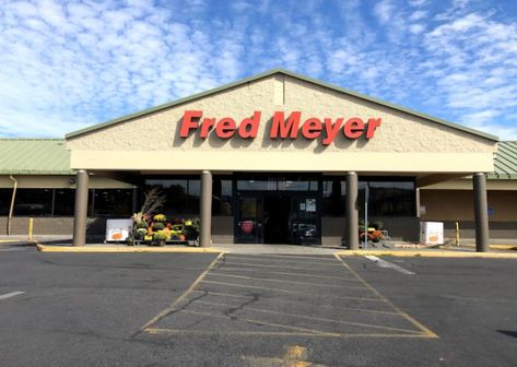 If you head to Fairbanks, Alaska, you will see two fabulous Fred Meyers. Santa Claus House, Fairbanks Alaska, Spring Getaway, Bargain Hunter, States In America, Fred Meyer, 90s Childhood, Christmas Store, Market Shopping