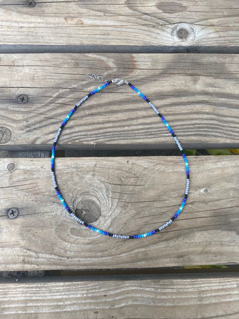 Beaded Necklaces With Charms, Western Bead Necklaces, Cute Western Necklaces, Beaded Choker Ideas, Beaded Chocker Ideas, Western Beaded Necklace, Beaded Chocker, Wire Clasp, Mens Beaded Necklaces