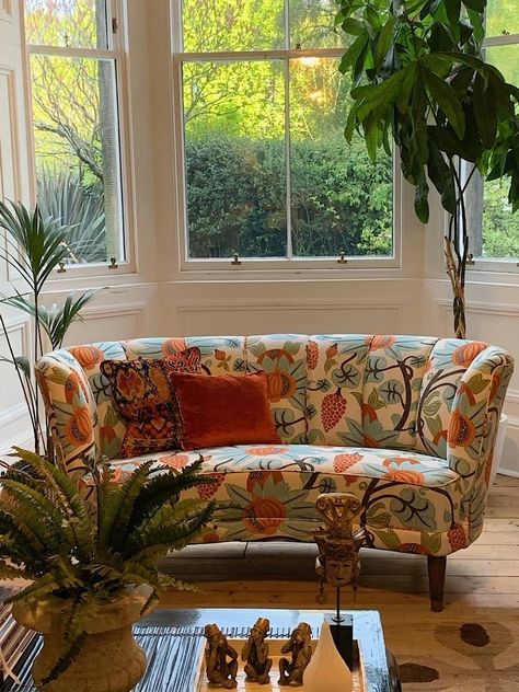 Sofas With Printed Fabric, Sofa Printed Fabric, Printed Sofa Designs, Printed Upholstery Fabric, Printed Sofa Fabric, Printed Sofa Living Room, Sofa Fabric Ideas, Sofa Upholstery Ideas Fabrics, Sofa Upholstery Ideas