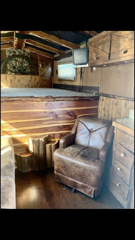 Horse Trailer Must Haves, Horse Trailer Renovation Ideas, Horse Trailer Weekender Interior Ideas, Living Quarters Horse Trailer Ideas, Horse Trailer Interior Remodel, Horse Trailer Interior, Living Quarters Horse Trailer, Horse Trailer Renovation, Horse Trailer Remodel