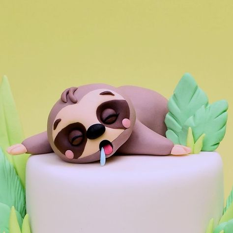 Sloth Birthday Cake, Sloth Cake, Sloth Cakes, Sloth Birthday, Animal Cakes, Modeling Paste, Yellow Bee, Baby Birthday Cakes, Fondant Toppers