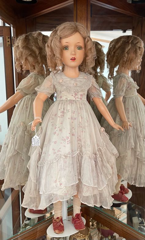 Composition Dolls, Jeanette Macdonald, French Christmas, Fabulous Christmas, Unique Toys, Vinyl Dolls, Porcelain Doll, Drawing Board, Doll Maker