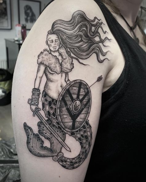 Suflanda on Instagram: “Viking shieldmaiden siren for Cat! Thank you so much for letting me combine two of my favorite things 😍❤️” Epic Tattoos, Viking Shieldmaiden, Shield Tattoo, Sea Drawing, Epic Tattoo, Mermaid Tattoo, Clock Tattoo, Mermaid Tattoos, Shield Maiden