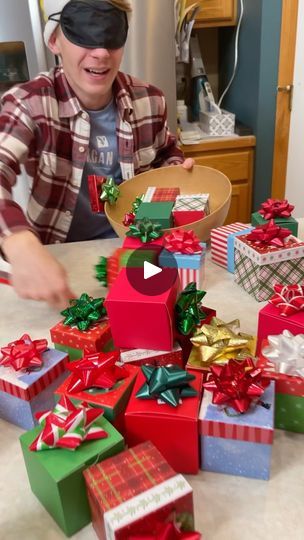 Diy Prizes For Games, Holiday Gift Games Family Christmas, Family Game Challenges, Money Games For Christmas, Game Prizes For Kids, Christmas Saran Wrap Ball Game, Christmas Games For Family With Prizes, Game Prize Ideas, Game Gift Ideas