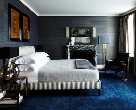 23 Modern British Interiors | 1stdibs Blue Carpet Bedroom, Masculine Bedroom, Guest Room Design, Room London, Guest Room Decor, Casa Vintage, Blue Carpet, Blue Bedroom, Guest Bedrooms