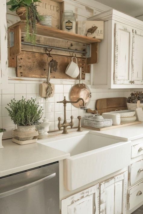 Cottage Core Kitchen, Farmhouse Kitchen Decor Ideas, Cottage Style Kitchen, Barn Kitchen, Shabby Home, Kitchen Decor Ideas, Cottage Kitchens, Farm Kitchen, French Country Kitchen