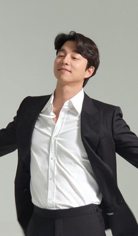 Gong Yoo Shirtless, Yoon Hyun-min, Total Ab Workout, Samsung Wallpaper Android, Gong Li, Pot Pie Casserole, Korean Haircut, Chicken Pot Pie Casserole, Instyle Magazine