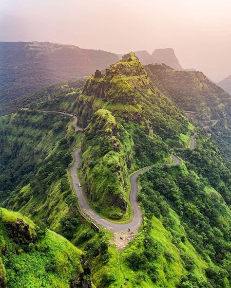 🔸Varandha Ghat. A mountain passage located between NH4 & Konkan in Maharashtra, on the crest of the Western Ghat mountain ranges.⛰️ It is noted for its surroundings, comprising scenic waterfalls, lakes & dense woods. 🌊 Due to its remote nature, lack of facilities & lack of mobile phone signal, using the route at night is not recommended.🌌 DO FOLLOW US: @winning_photographs #varandhaghat #travelindiagram #incredibleindia🇮🇳 #indiaundiscovered #everydayindia #indiadiaries Historical India, Travel Infographic, Western Ghats, World Countries, Naming Ceremony, Mountain Ranges, Incredible India, India Travel, Line Art Drawings