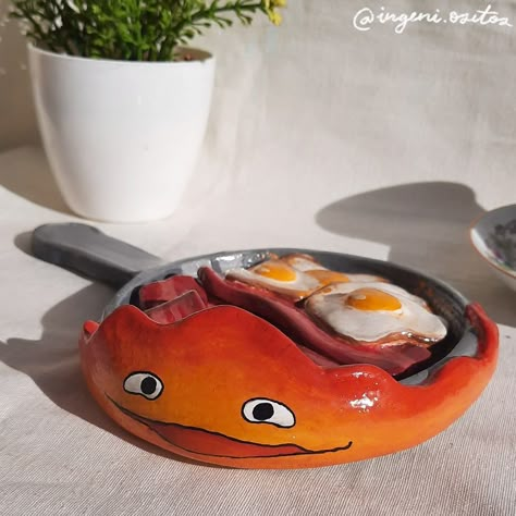 Visitame en mi página de instagram si quieres comprar un calcifer, hago envíos nacionales e internacionales desde México.  
Follow me on my instagram page if you want to buy a calcifer, I make national and international shipments from Mexico. Calcifer Candle Holder, Calcifer Clay Art, Howls Moving Castle Clay Art, Calcifer Coaster, Jewelry Box Clay, Howls Moving Castle Clay, Calcifer Candle, Calcifer Crochet, Calcifer Clay