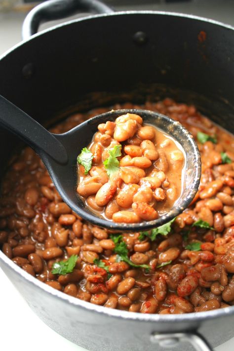 Mexican Pinto Beans | This Savory Vegan Mexican Beans Recipe, Pinto Beans Recipe, Mexican Pinto Beans, Mexican Party Food, Pinto Bean Recipes, Pinto Bean, Vegetarian Mexican, Bean Recipe, Vegan Mexican Recipes