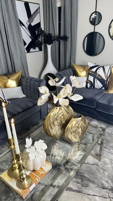 Black Gold Silver Living Room Decor, Gold Aesthetic Living Rooms, Gray Living Room Decor Ideas, Black And Gold Home Decor, Gold Living Room Decor, Glam Living Room Decor, Black Living Room Decor, Elegant Living Room Decor, Sunday Vibes