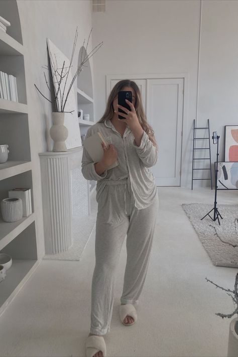 White Neutral Aesthetic, Neutral Pajamas, Pajamas Amazon, Grey Pajamas, Pajamas White, Pajamas Outfit, Outfit Grey, Loungewear Outfit, Pajama Outfit