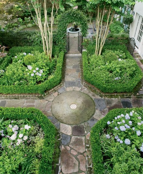 Welcome To Charleston| Charleston Magazine | Charleston, SC Colonial Garden, Parterre Garden, Charleston Gardens, Single House, Boxwood Garden, Formal Garden, Formal Gardens, French Garden, Garden Pathway