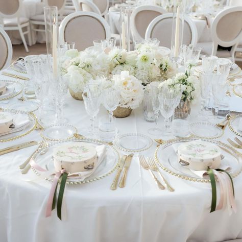 Dreamy photos from a wedding in Palma de Mallorca back in May 🌞 Planner: @mc.eventplanner Photographer: @miguel_arranz_photography Event Designer: @ars_festum Thank you to the wonderful bride @olivia.hanifan for allowing me to be a small part of your gorgeous day! 🕊️ May Planner, Dreamy Photos, Your Gorgeous, A Wedding, Thank You, Wonder, Photographer, Photography, Quick Saves