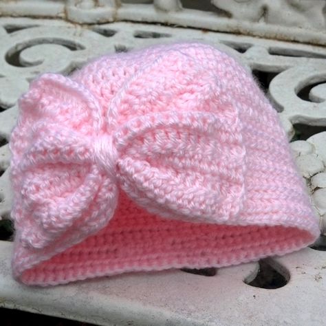 Baby Turban Hat with a Bow - Free Pattern Crochet Space, Baby Turban Headband, Crochet Turban, Pola Topi, Baby Turban Hat, Crochet Baby Hat Patterns, Idle Hands, Winter Crochet, Hat Patterns Free