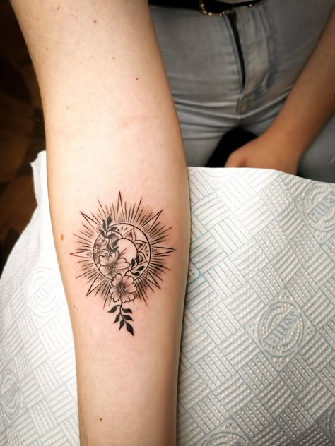 Mandala Sun tattoo with flowers. Forearm tattoo by Matheo Tattoos Sun And Mandala Tattoo, Sun Tattoo Sleeve Women, Flower With Sun Tattoo, Sun Tattoos With Flowers, Flowers And Sun Tattoo, Women Sun Tattoo, Beautiful Sun Tattoo, Sun Sleeve Tattoo, Sun And Flowers Tattoo