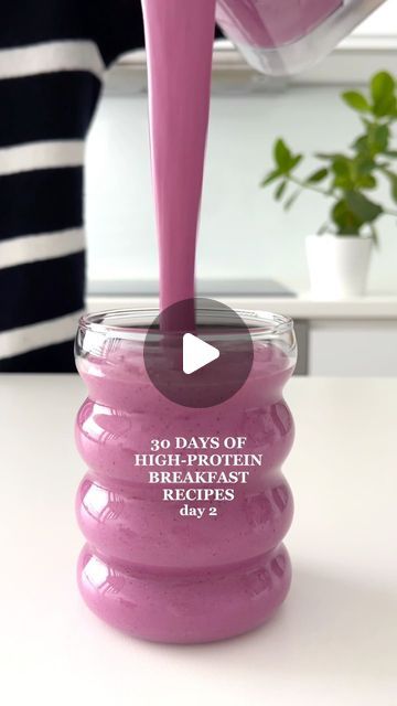 Selma | easy gluten free recipes on Instagram: "Berry Protein Smoothie😋 This smoothie contains over 30g protein and no protein powder💪🏻 Let me know if you have any wishes on what kind of breakfast recipes you would like to see during this series😍 • Ingredients for one serving: 1/2 cup / 3oz. frozen strawberries (85 g) 1/4 cup / 1.5 oz. frozen wild blueberries (45 g) 3/4 cup low fat (lactose-free) Greek yogurt (180 ml / about 200g) 1 tablespoon unsweetened peanut butter 1 tablespoon chia seeds + 1/4 cup milk of choice (60 ml) • 1. Soak the chia seeds in the milk for about 20 minutes 3. Put all the ingredients into a blender and mix until creamy • • 🩷Follow for more easy recipes! • • • #proteinsmoothie #proteinsmoothies #healthysmoothie #healthybreakfast #healthybreakfastideas #highprot Fruit Smoothie With Protein Powder, Greek Yogurt Smoothie Protein, Protien Smoothies Recipes No Powder, Frozen Fruit Protein Smoothie, Protien Smoothies Recipes With Vanilla Powder, Greek Yogurt Smoothie Recipes, Berry Protein Smoothie, Greek Yogurt Smoothie, High Protein Breakfast Recipes