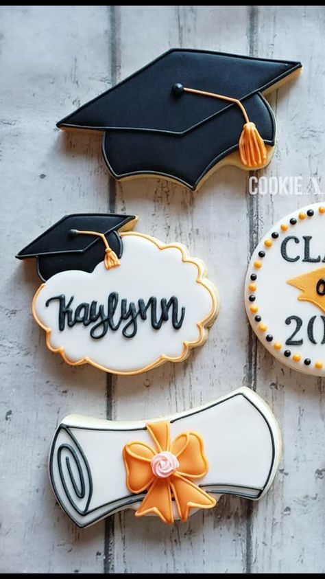 Graduation Cookie Ideas 2023, College Graduation Cookies Ideas, Graduation Cookie Ideas High School, Class Of 2023 Cookies Decorated, Graduation Cookies Ideas, Graduation Cookies 2023, Grad Cookies Decorated, Grad Sugar Cookie Ideas, Graduation Gown Cookies Decorated