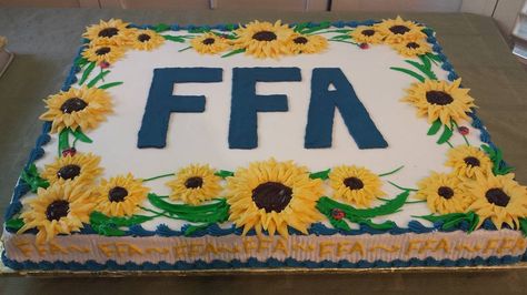 FFA Sunflower full sheet cake Ffa Birthday Cake, Ffa Cakes Banquet, Ffa Banquet Cake Ideas, Ffa Cake Decorating Ideas, Ffa Cupcakes Ideas, Ffa Cake Ideas, Ffa Desserts, Sunflower Sheet Cake, Ffa Banquet Ideas