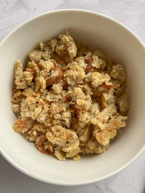 Scrambled Oats (Pan Fried Oatmeal) Meals With Oatmeal, Eggs In Oatmeal, Scrambled Banana Oats, Fried Oatmeal Recipes, Cooked Oats Breakfast, Scrambled Oats No Egg, Protein Scrambled Oats, Scrambled Oats No Banana, Salty Oatmeal Recipes