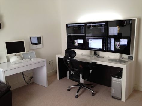 6 monitors at mac pro. Monitors Setup, Monitor Desk Setup, Monitor Setup, Battle Stations, Monitor Desk, Mac Setup, Trading Desk, Computer Desk Setup, Computer Setups