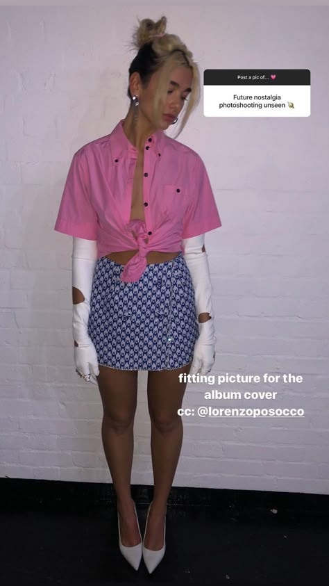 Dua Lipa Hungary on Twitter: "📸 | New photo of @DUALIPA at the “Future Nostalgia” album cover shoot via IG Stories (24/12)… " Dua Lipa Concert, Hailey Rhode Baldwin, Future Nostalgia, Wearing Purple, Concert Fits, Looks Black, Sarah Jessica Parker, Dua Lipa, Celebrity Hairstyles