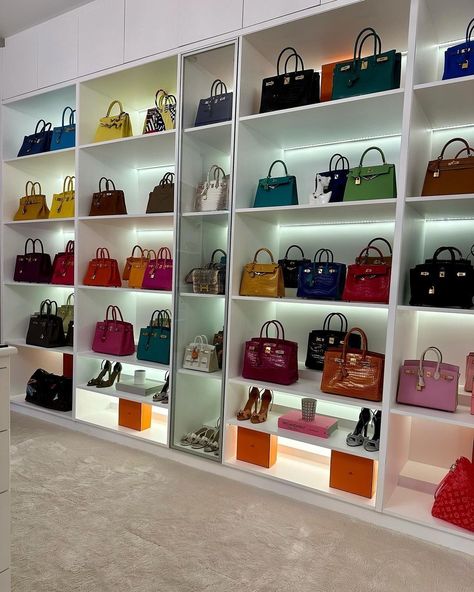 Handbag Display, Bag Closet, Dream Closet Design, My Style Bags, Luxury Closets Design, Inspired Handbags, Luxury Bags Collection, Dream Apartment Decor, Bag Display