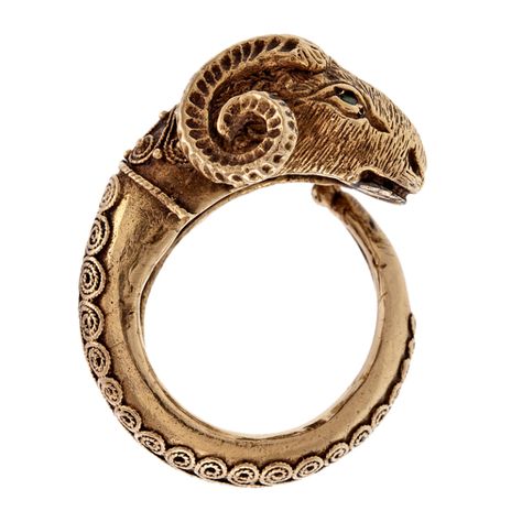 Etruscan Jewelry | Etruscan Revival 'Ram' Motif Emerald Yellow Gold Antique Ring at ... Antique Engagement Rings Victorian, Gold Antique Ring, Etruscan Jewelry, Antique Rings Victorian, Ancient Jewels, Antique Wedding Rings, Diamond Fashion Rings, Vintage Style Rings, Antique Ring