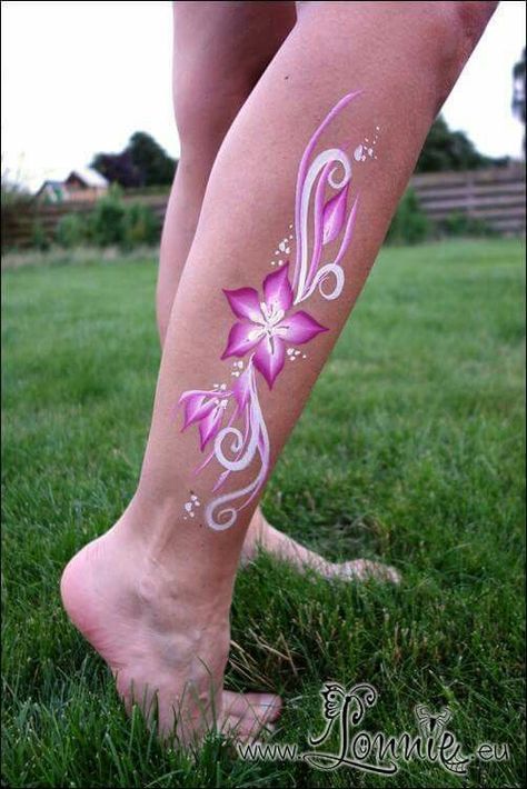 Arm Paint Ideas, Face Painting Flowers, Adult Face Painting, Cheek Art, Girl Face Painting, Face Painting Tutorials, Arm Painting, Leg Painting, Face Paints