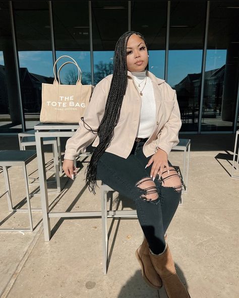 Outfits With Uggs Black Women, Hoodie Outfits Black Women, Fall Outfits Black Women Plus Size, Sporty Fashion, Cold Fashion, Plus Size Baddie Outfits, Cute Thanksgiving Outfits, Fall Attire, Black Outfits