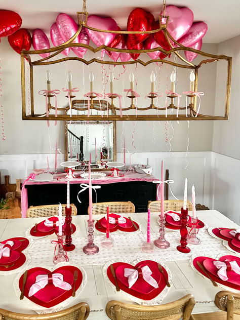 Brunch ideas for Valentine's Day with the girls. Give me all the hearts and bows #coquette Galentines Brunch For Teens, Valentines Bow Decor, Bow Galentines Party, Valentines Party Decorations Table, Galentines Party Ideas Girls Brunch, Galentines Dinner Table, Galentines Party For Teens, Valentines Pajama Party, Valentines Bday Party