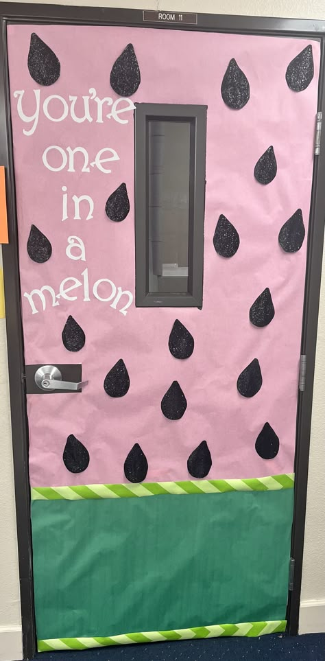 Owl Classroom Door, Daycare Door Ideas, Toddler Activities Daycare, Classroom Countdown, Preschool Door Decorations, Summer Door Decorations, Classroom Door Decorations, Preschool Door, Teacher Door Decorations