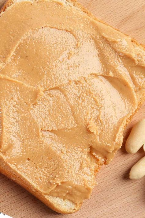 Low Cal Peanut Butter, Peanut Butter Ice Cream Sauce, Low Calorie Peanut Butter, Peanut Butter Dipping Sauce, Diy Condiments, Ice Cream Sauce, Peanut Butter Brands, Peanut Butter Dip, High Protein Desserts