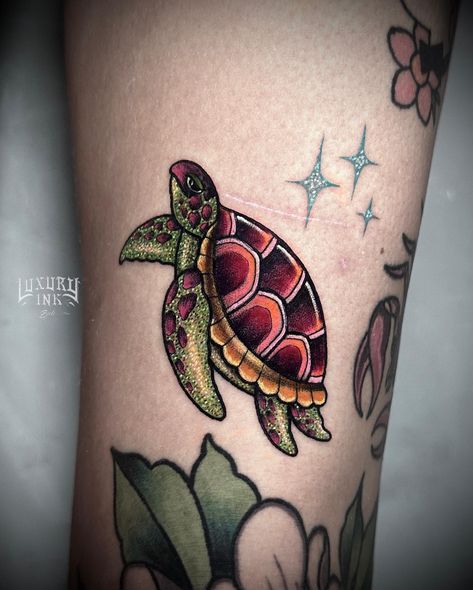 BEAUTIFUL NEOTRADITIONAL TATTOOS DONE BY UCOK ➡️ OTHER WORK DONE USING @eztattooing @cheyenne_tattooequipment @radiantcolorsink @balmtattooindo 💥DM US FOR BOOKING💥 ▪️WORLD FAMOUS ARTISTS ▪️CUSTOM DESIGNS ▪️AWARD WINNING ARTISTS & STUDIOS ▪️SPONSORED BY THE BEST TATTOO BRANDS ▪️VEGAN INK ▪️INTERNATIONAL HYGIENE STANDARDS ▪️3 LOCATIONS FB/INSTA - @luxuryinkbali @luxuryinkjakarta @luxuryinkcanggu 📲 WA : 081237048507 ⚜️TATTOO IS FOREVER, BOOK WITH US TODAY FOR THE BEST QUALITY⚜️ #Lux... Old School Turtle Tattoo, Turtle Tattoo Color, Bali Tattoo, Sea Turtle Tattoo, Artists Studios, Forever Book, Turtle Tattoo, Artist Custom, Black Ink Tattoos