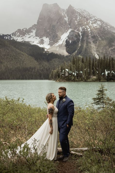 Emerald Lake Lodge Elopement Emerald Lake Colorado, Unique Cabins, Emerald Lake Lodge, Tahoe Elopement, Lake Elopement, Yoho National Park, Banff Alberta, Elopement Packages, Lake Lodge