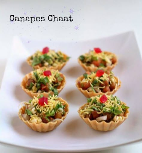 Vegetarian Canapes, Canapes Recipes, Indian Appetizers, Diwali Food, Chaat Recipe, Vegetarian Snacks Recipes, Vegetarian Snacks, Fusion Food, Snacks Für Party