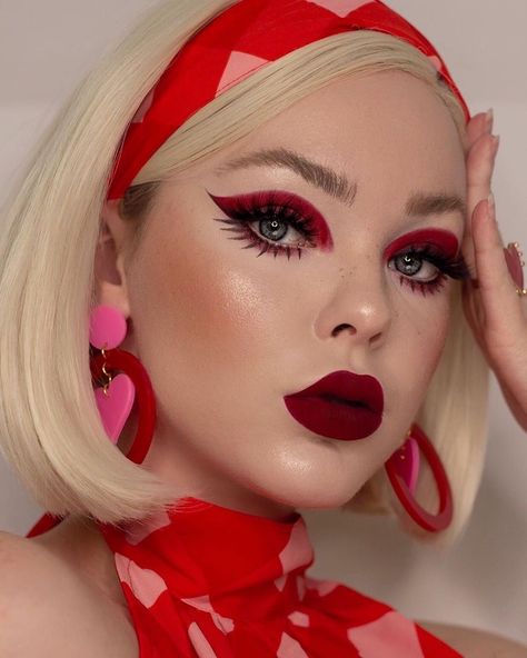 ColourPop Cosmetics on Instagram: “heart eyes for this red wine look 🍷 Wearing: Pretty Fresh Foundation - BUY MORE, SAVE MORE sale going on right now! Get $5 off orders over…” 60s Makeup, 70s Makeup, Drag Make-up, Retro Makeup, Make Up Inspiration, Smink Inspiration, Valentines Makeup, Red Makeup, Makeup Eye Looks