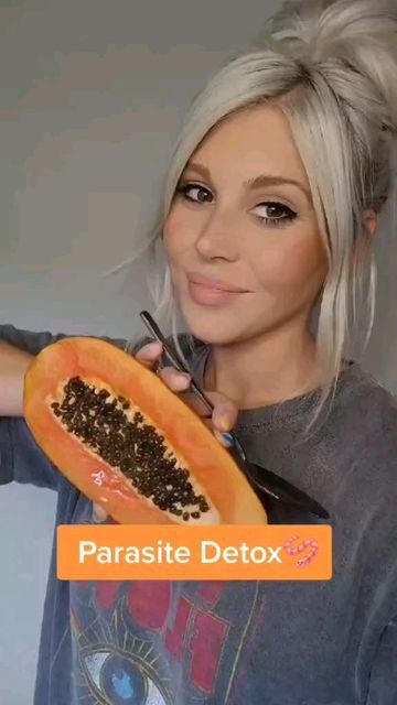 Deworming Humans Diy, Foods That Kill Parasites, Parasites Symptoms, Intestinal Parasites, Parasite Cleanse, Papaya Seeds, Papaya Fruits, Healthy Juice Recipes, Reduce Acne