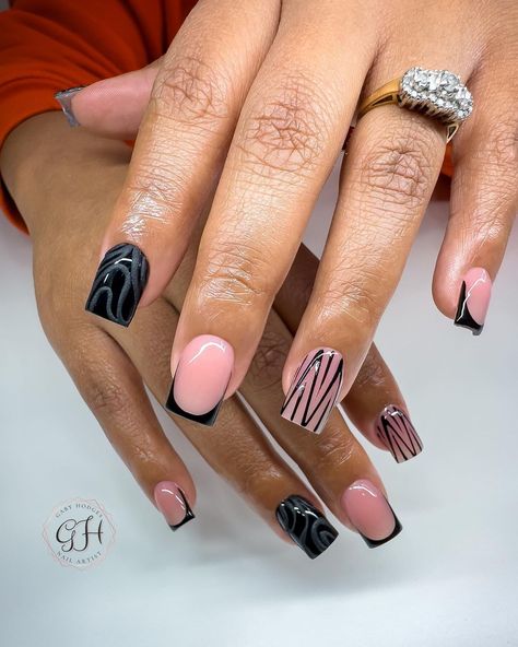 Nail Artist | Shawnee, Kansas🌻 (@gabyhodgesnails) • Instagram photos and videos Gel Toe Nails, Drip Nails, Simple Gel Nails, Girly Acrylic Nails, Work Nails, French Tip Acrylic Nails, Dope Nail Designs, Best Brushes, Short Square Acrylic Nails