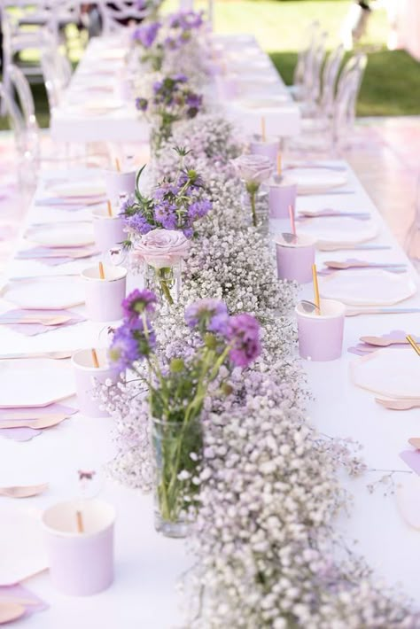 Lavender Party Theme Table Settings, Lavander Decoration Party, Lilac Gold And White Party, Lavendar Table Settings, Pastel Purple Decorations Party, Purple Garden Party Decorations, Simple Lavender Centerpieces, Lavender Bday Party, Light Purple Table Decorations