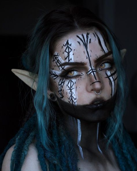 Wizard Face Paint, Wizard Makeup, Viking Makeup, Witchy Makeup, Dark Forests, Vampire Bride, Drag Make-up, Elf Cosplay, Creepy Halloween Makeup