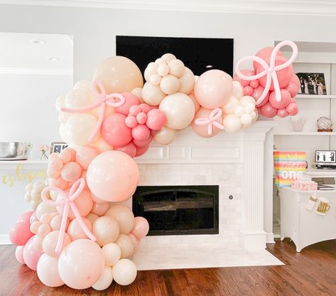 An adorable balloon garland perfect for a beautiful little princess! 🎀✨ This pink and nude balloon garland with charming balloon bow details is the perfect touch for a sweet birthday celebration fit for royalty. 🌸✨ Pink Bridal Shower Balloon Garland, Ballet Balloon Garland, Balloon Garland In Corner Of Room, Light Pink And White Balloon Arch, Love Shack Fancy Balloon Garland, First Birthday Garland, Pink And Nude Balloon Garland, Ballerina Balloon Garland, Balloon Bow Garland