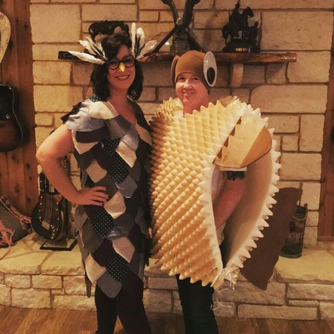 Hootie and the Blowfish costume...so proud Blowfish Costume Diy, Pufferfish Costume Diy, Ocean Costume Ideas Sea Theme, Pufferfish Costume, Seahorse Costume Diy, Blowfish Costume, Puffer Fish Costume, Fish Costume Diy, Finding Nemo Costume Diy