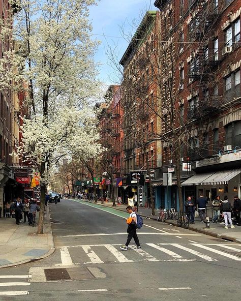 Greenwich Village Nyc, Nyc Baby, I Love Nyc, Empire State Of Mind, Nyc Girl, Nyc Aesthetic, Nyc Life, New York Aesthetic, New York Life