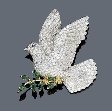 Dove Jewelry, Dove Of Peace, Presents Ideas, Dove Bird, Antique Jewelry Indian, White Gold Set, Jewelry Boards, Jewelry Indian, Bird Brooch