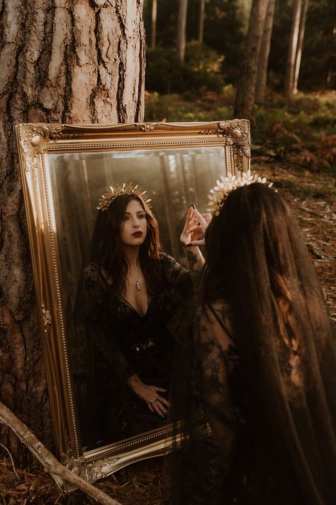 Elegant Gothic Halloween Wedding Inspiration | Festival Brides Gothic Bridal Photoshoot, Gothic Bridal Portraits, Wedding Bride Photoshoot Ideas, Halloween Wedding Photo Ideas, Dark Romantic Photoshoot, Goth Wedding Photos, Wednesday Addams Photoshoot, Halloween Wedding Photos, Moody Instagram Aesthetic