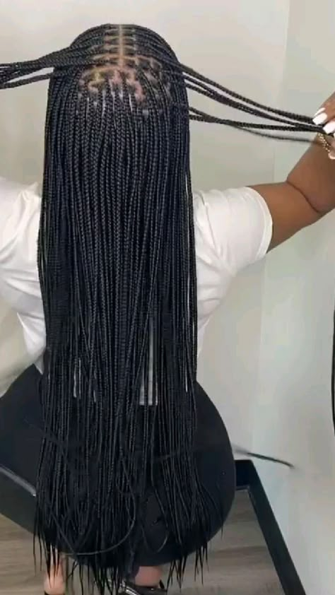 Micro Knotless Box Braids Long, Knottles Braids Hairstyle, Tiny Knotless Box Braids, Small Box Braids Long Black Women, Small Knotless Box Braids With Color, Extra Small Box Braids, Small Long Knotless Braids, Extra Small Knotless Box Braids, Small Braids For Black Women