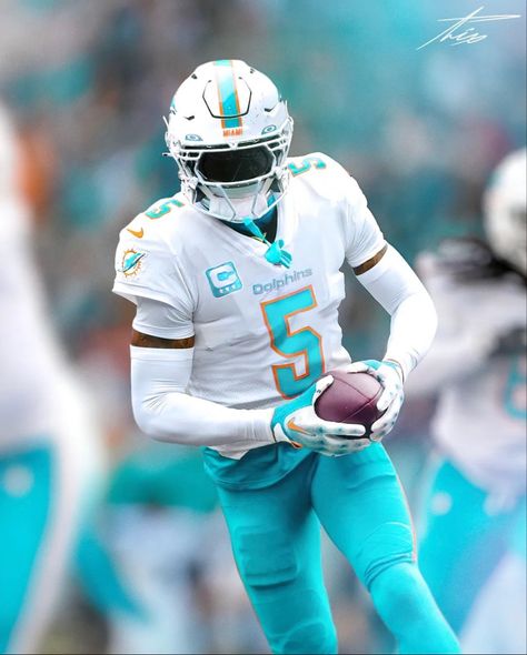 Jaylen Ramsey, Tackle Football, Football Poses, Jalen Ramsey, Nfl Football Pictures, Miami Dolphins Football, Dolphins Football, Football Photography, Nfl Photos